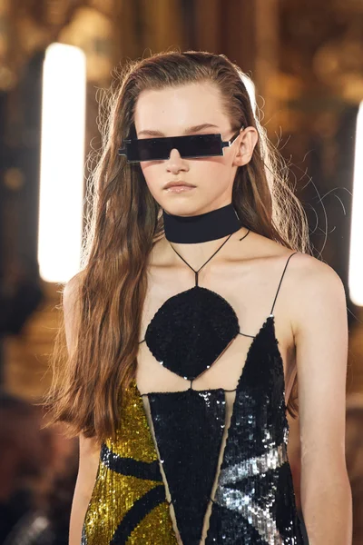 Look 36